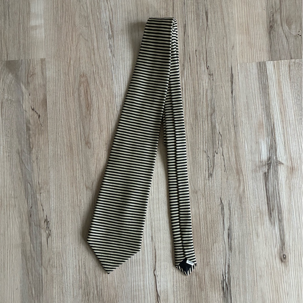 100% Silk Hand Sewn Striped Black and Gold Men's Tie